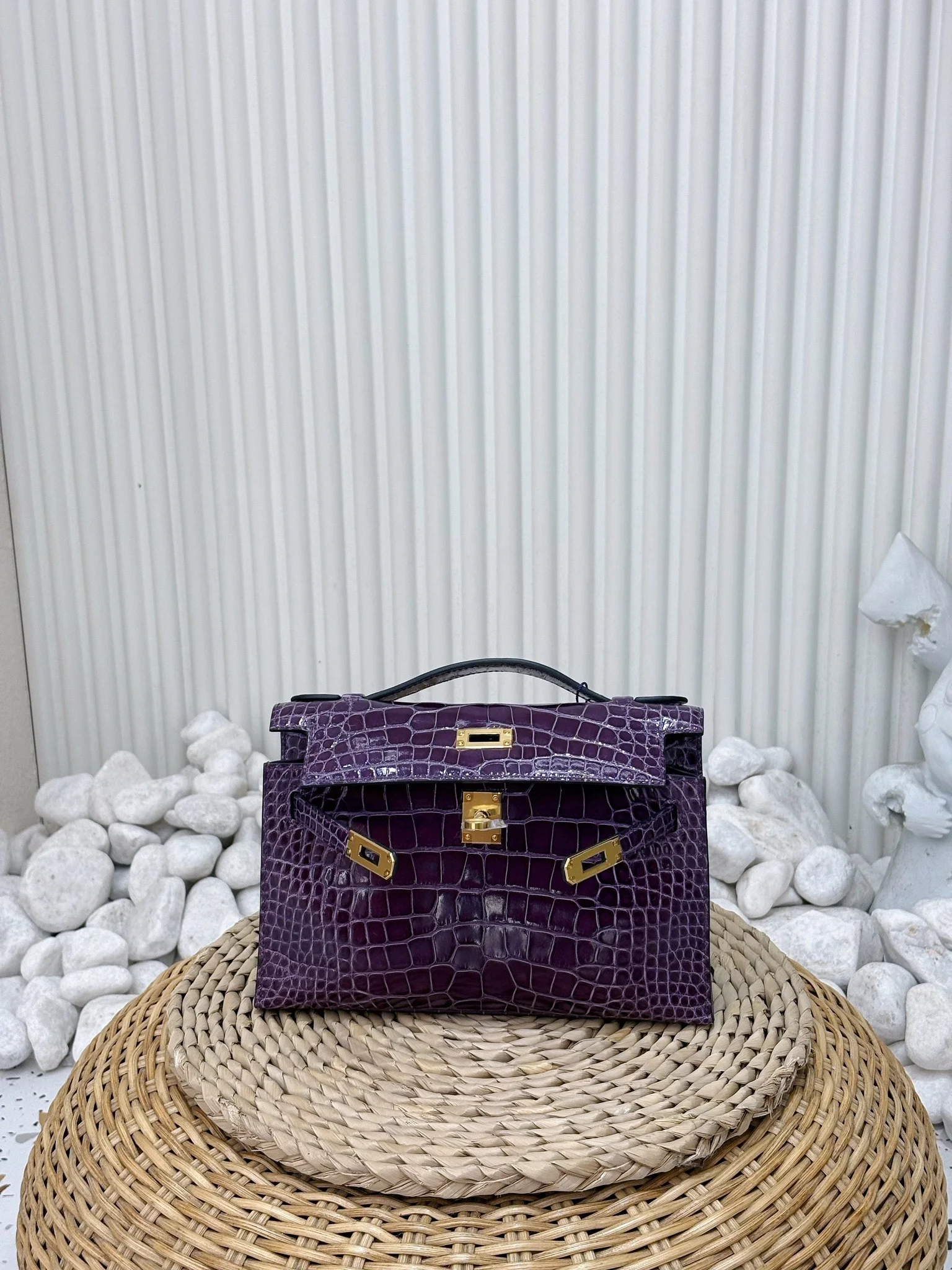 Kelly Pochette｜N5 加仑紫 金扣亮面短吻鳄