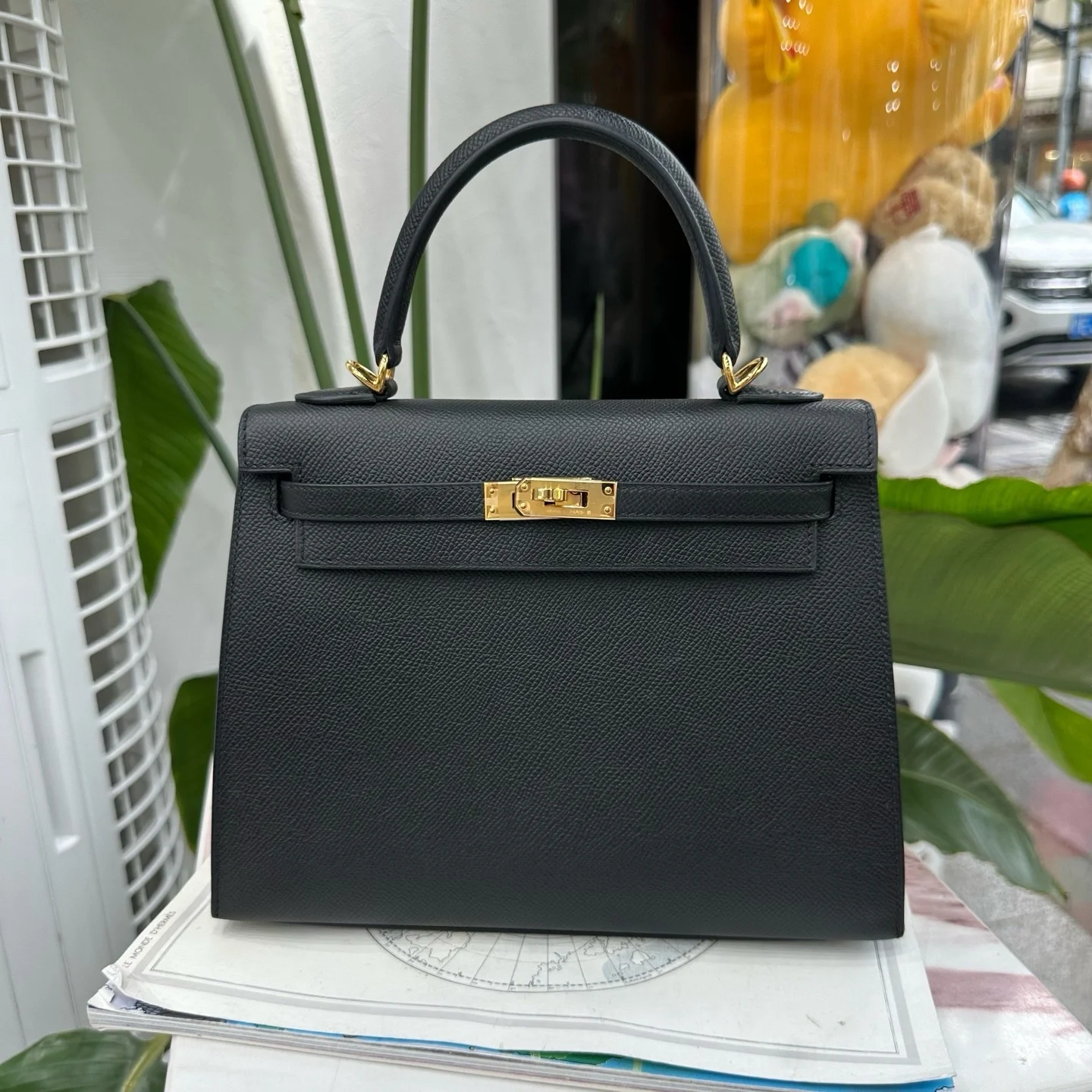 Kelly25｜黑金，Epsom小牛皮，金扣，U刻