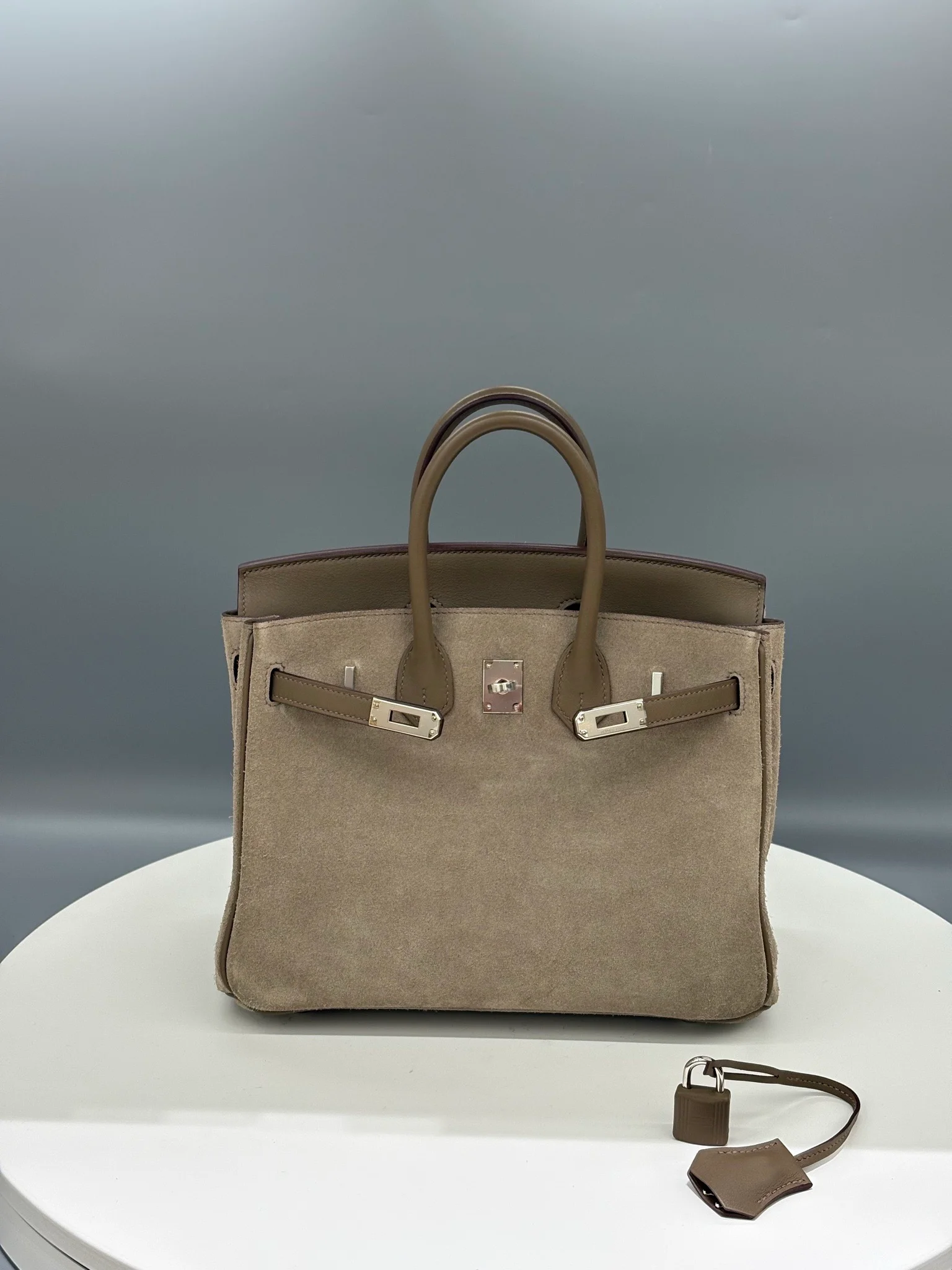 Birkin 25｜Doblis Suede麂皮，Etoupe大象灰 银扣 B刻