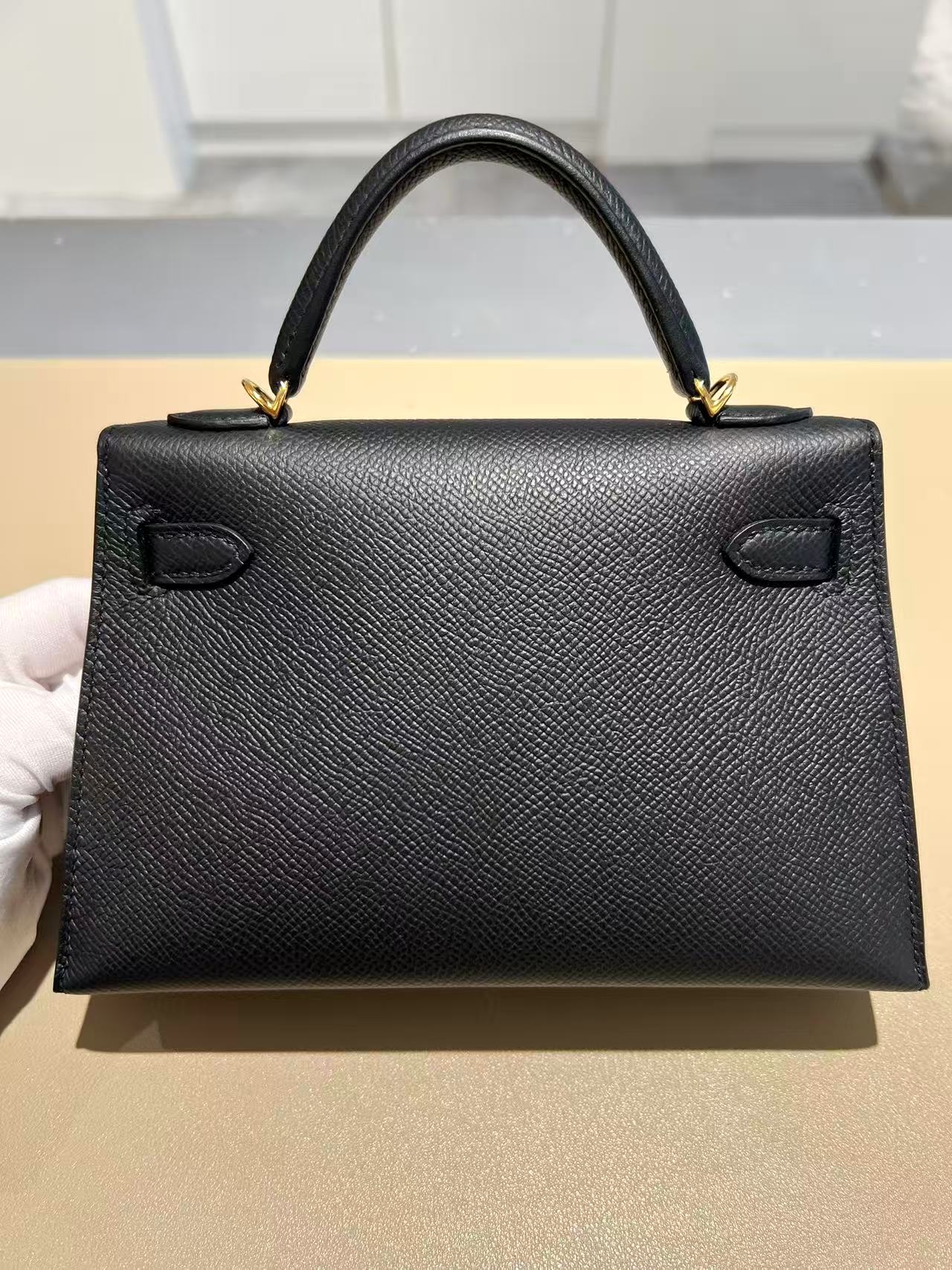 https://img.ginzaxiaoma.com/images/20250911/df11838470063f409efd26b40769e87e.jpg