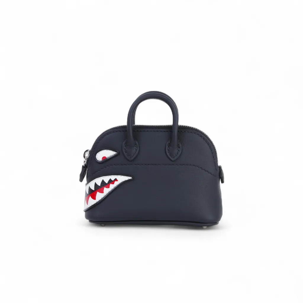 Bolide Shark charm Noir (89)