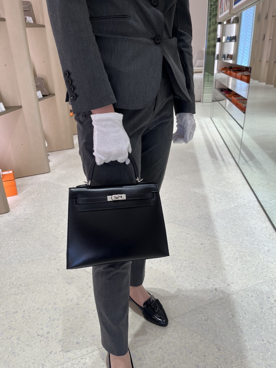 Brand New ( Rank N ) HERMÈS Kelly 25 Sellier Noir (89) Box-calf
