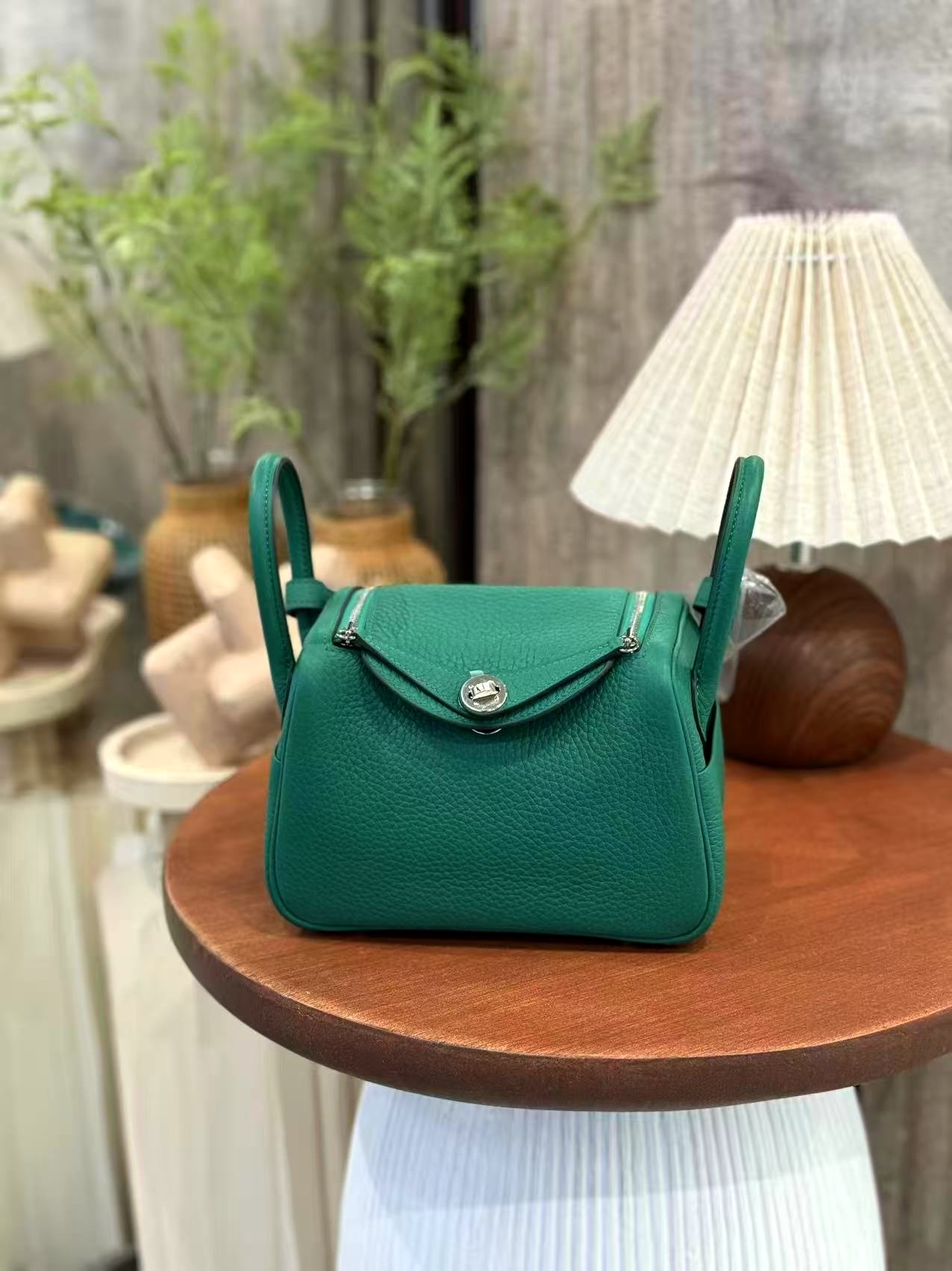 https://img.ginzaxiaoma.com/images/20251003/ad5a9caf61eb9ff70d7f22ee743332b3.jpg