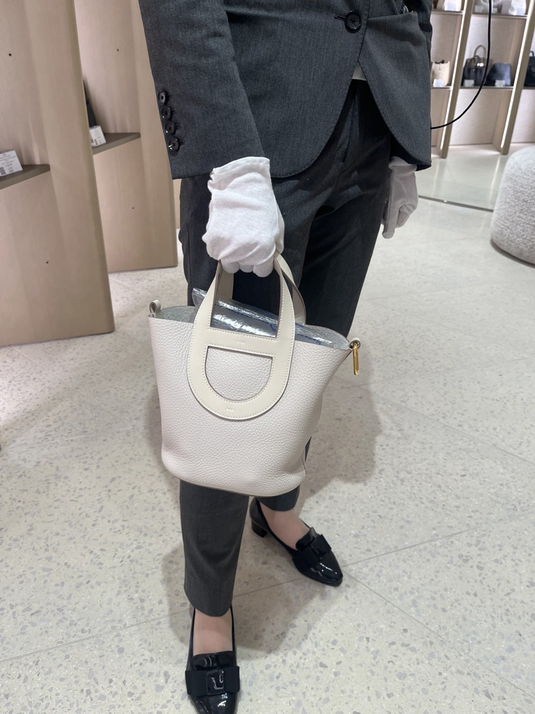 https://img.ginzaxiaoma.com/images/20251003/de585b256e0be7465bb6fecb01f1201a.jpg