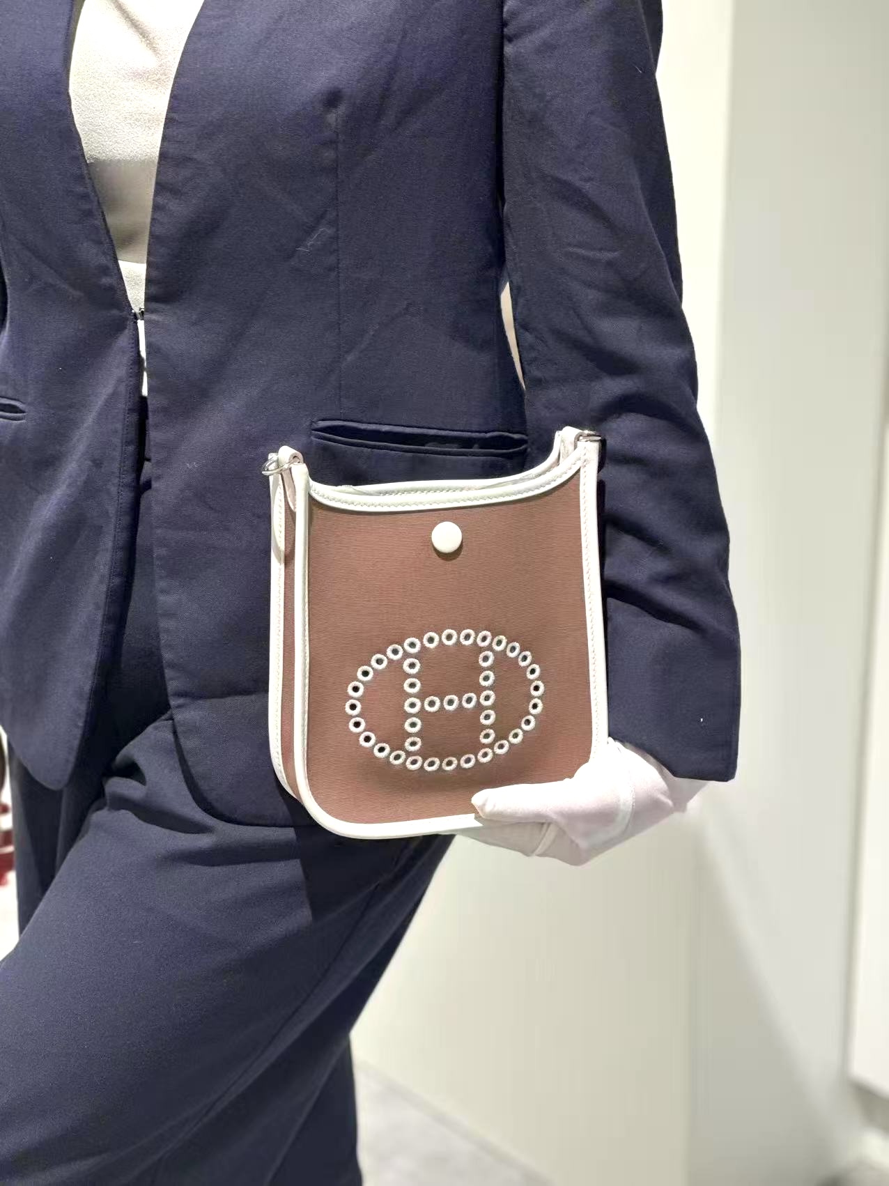 https://img.ginzaxiaoma.com/images/20251007/1b12e8effa3995feaa6c717752e628e1.jpg