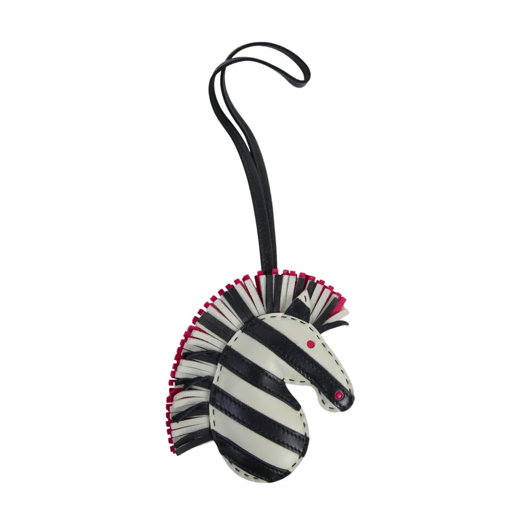 Geegee Savannah charm Black Craie (10)