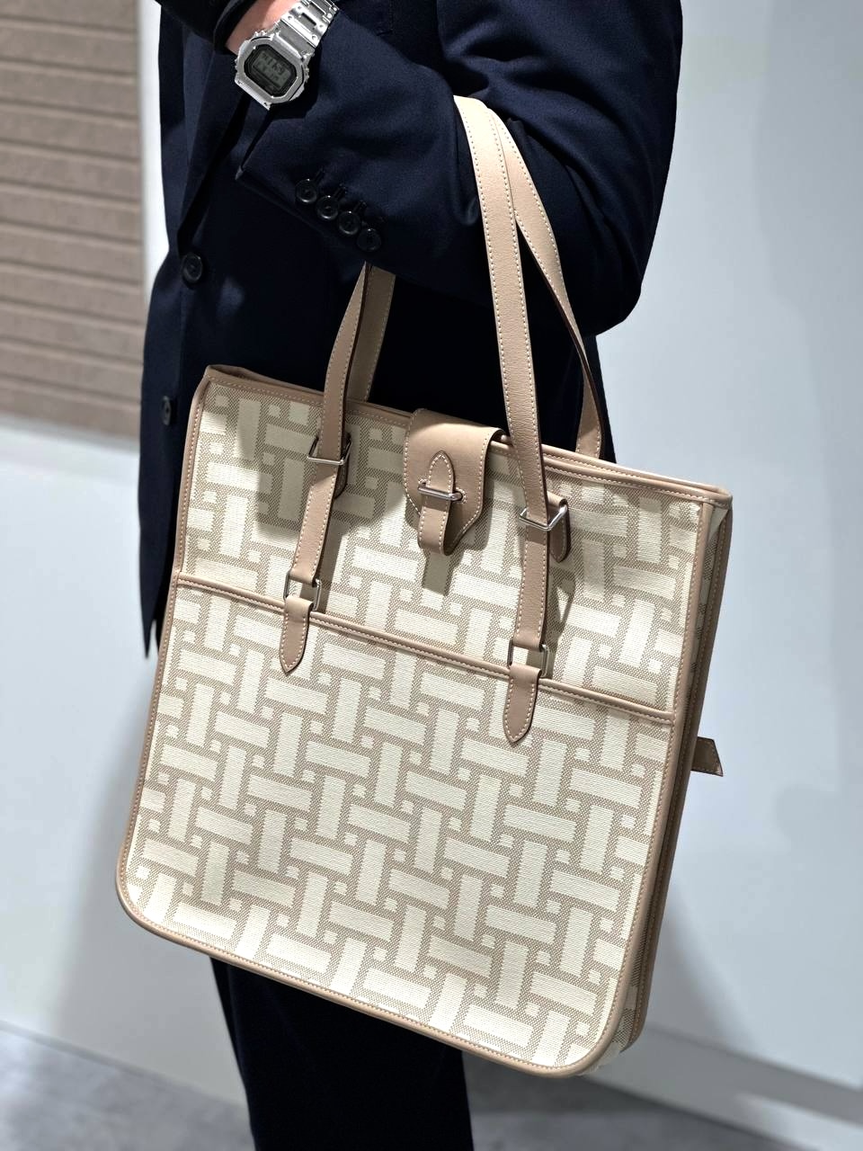 https://img.ginzaxiaoma.com/images/20251007/eb46dd2b773d63bba9662e63f7ad2b0a.jpg