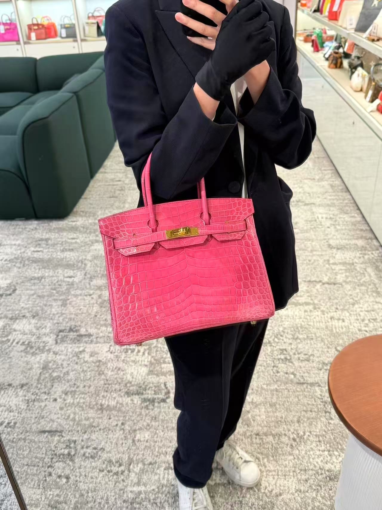 https://img.ginzaxiaoma.com/images/20251014/defc18bd99d505c87940e6ab87afe062.jpg