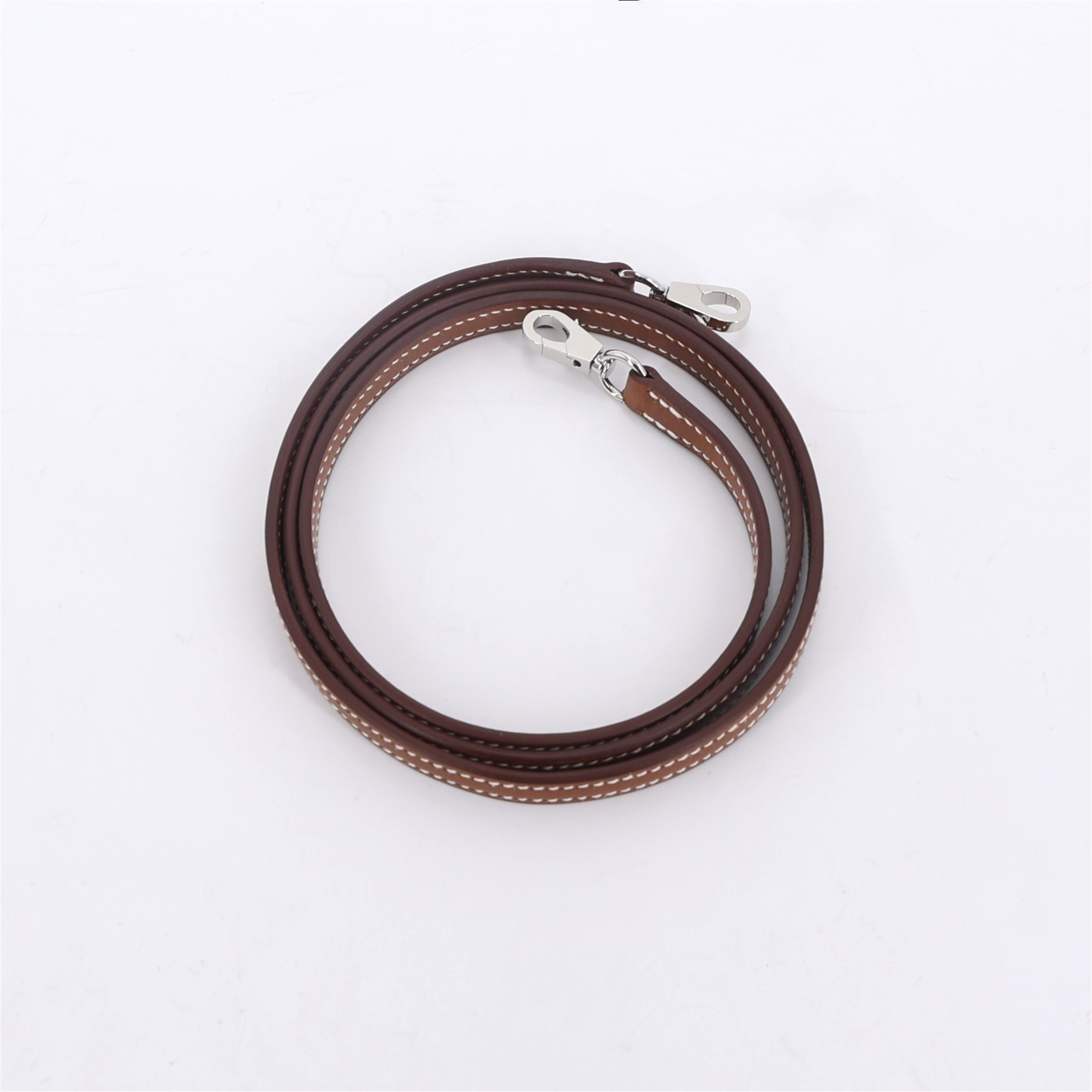 https://img.ginzaxiaoma.com/images/20251015/54ffad5b53c67735eb04d9436ee9ea04.jpg
