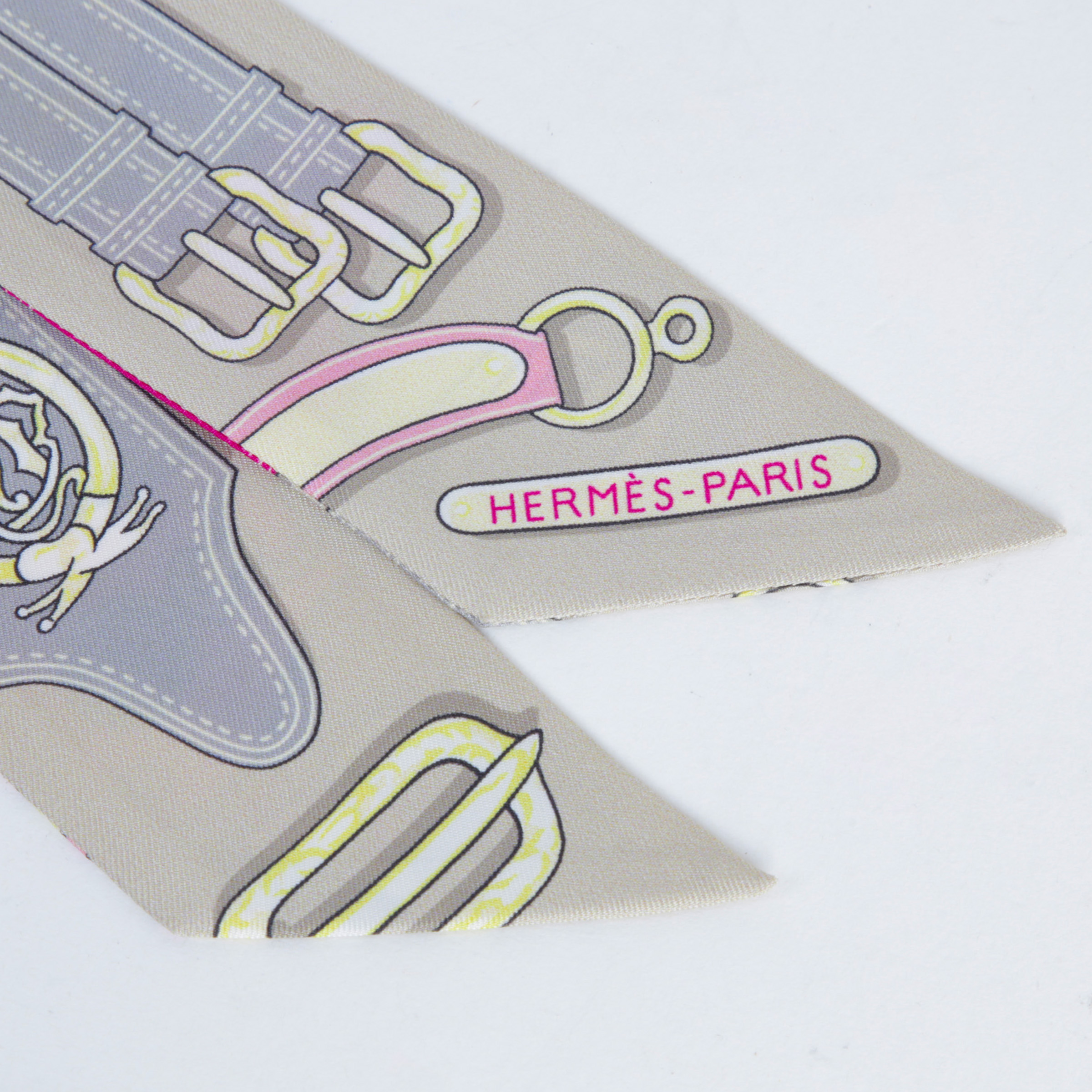 ランク A HERMÈS エルメス ツイリー 大統領の馬具 マルチカラー シルク