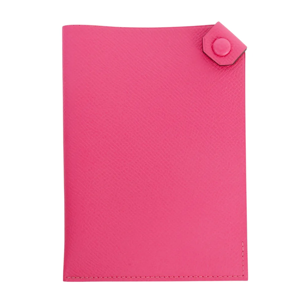 Tarmac passport holder Rose Azalee (8W)