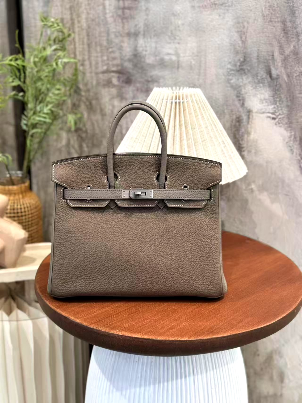 https://img.ginzaxiaoma.com/images/20251022/01cad7a84c7b1c21b3b3980e8d487608.jpg