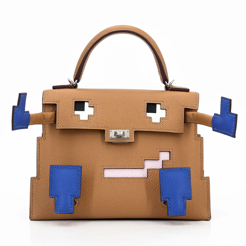 Kelly Doll Biscuit (4B) Bleu Frida (0F) Mauve Pale (09) Rose Texas (0E)