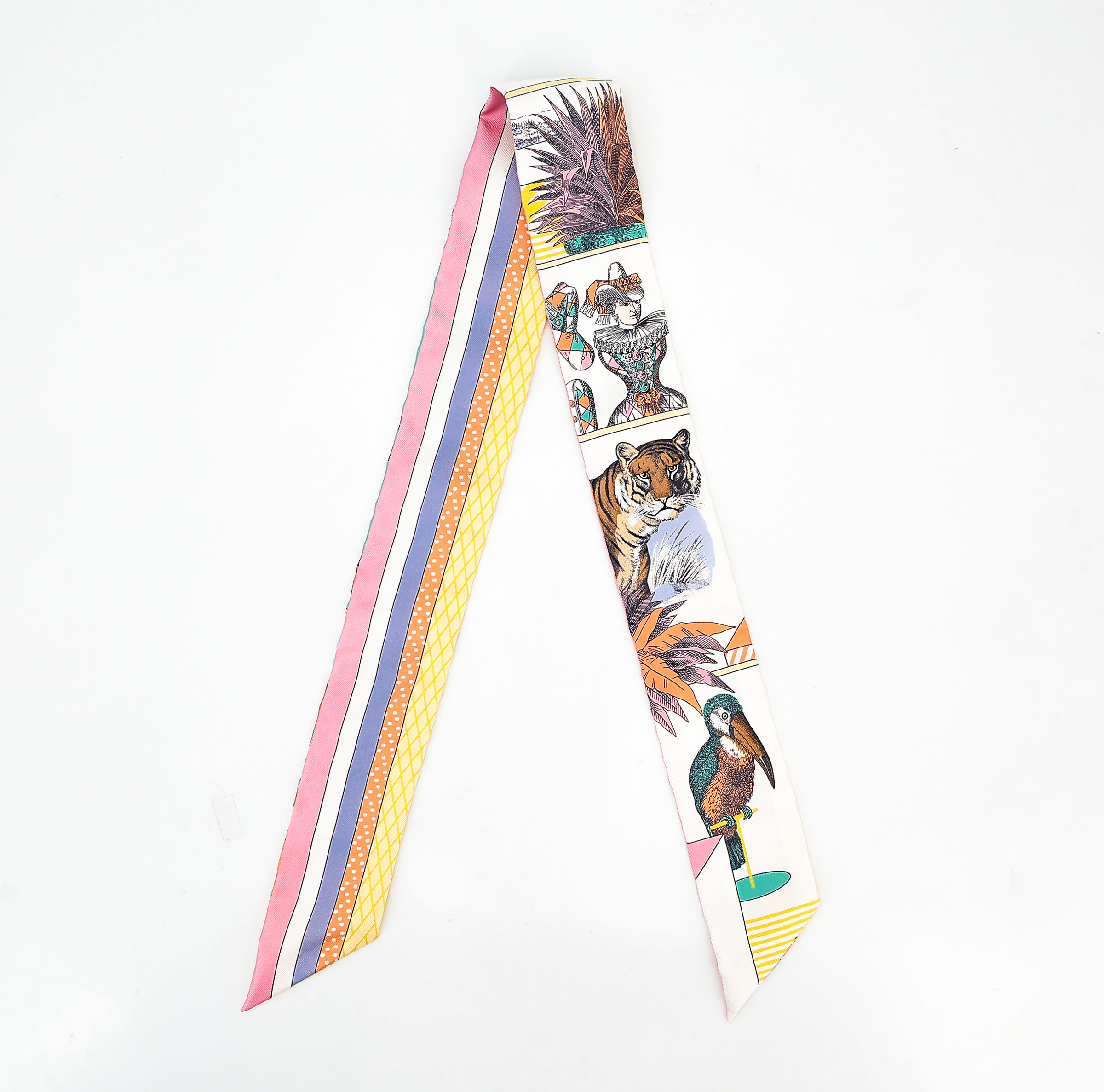 ランク NS 未使用品 HERMÈS エルメス ツイリー グラン・テアトル