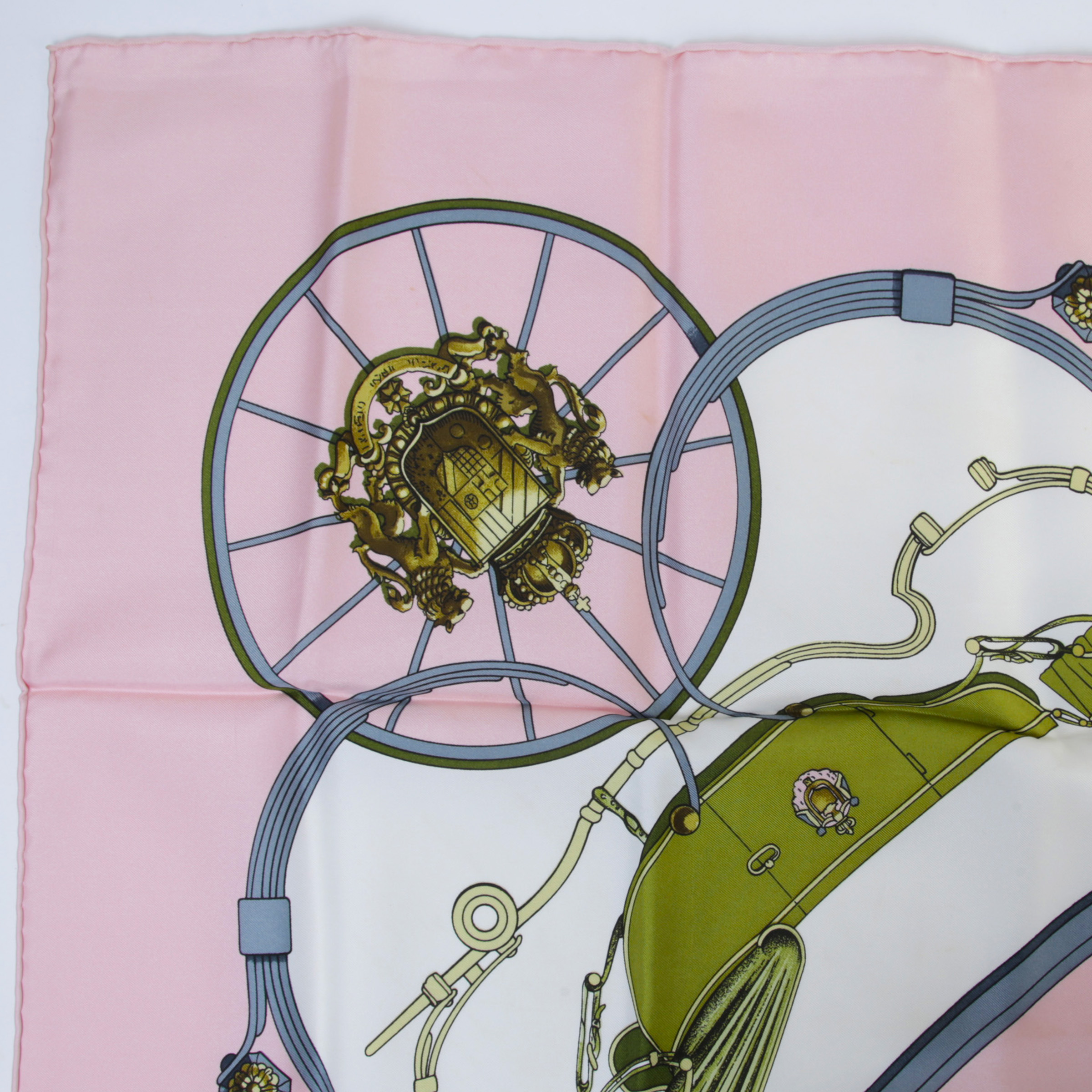 ランク AB HERMÈS エルメス カレ90 スプリングス マルチカラー ピンク