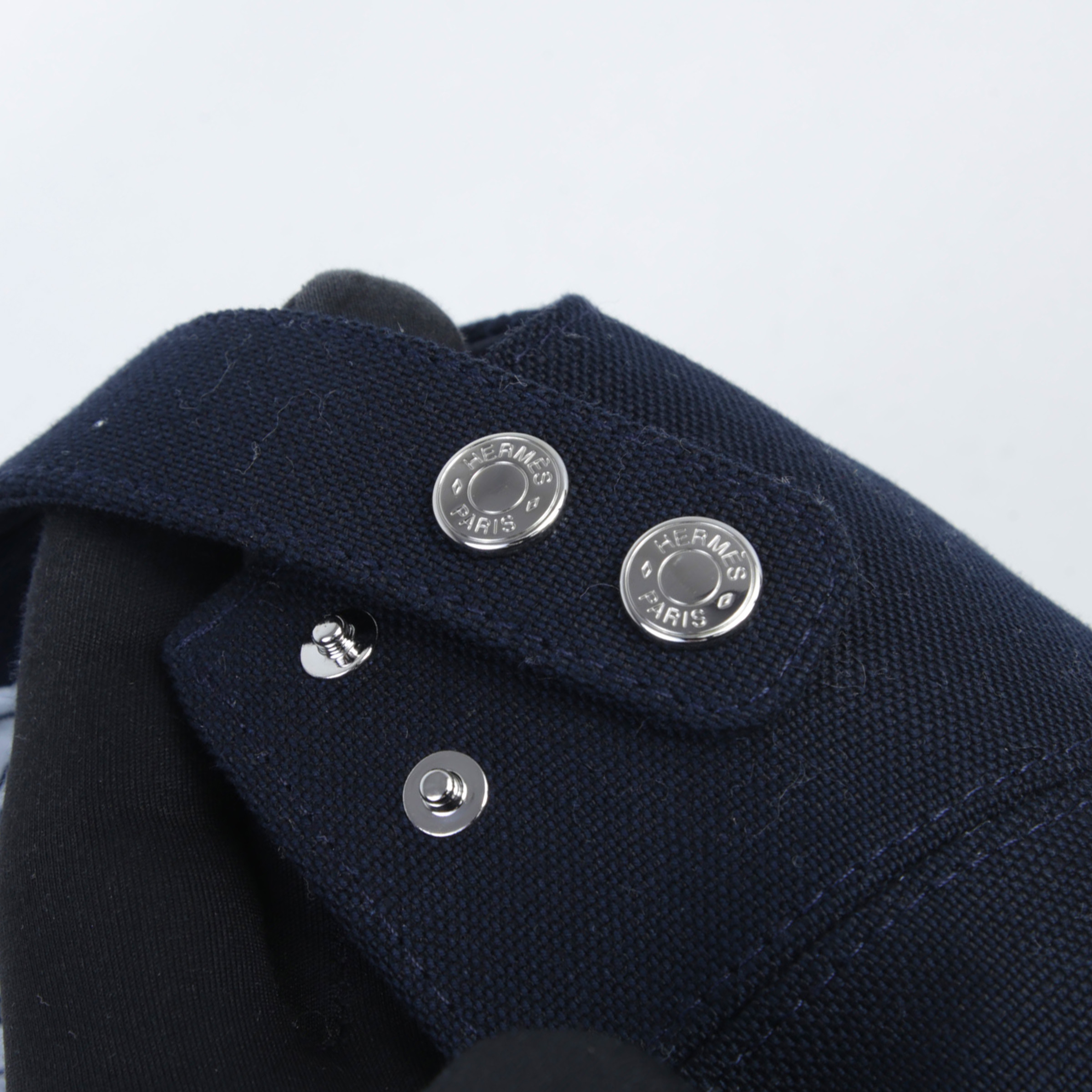 全新HERMÈS 爱马仕Tess Pop Cap 银扣- GINZA XIAOMA | 东京爱马仕精品店| 买卖寄售