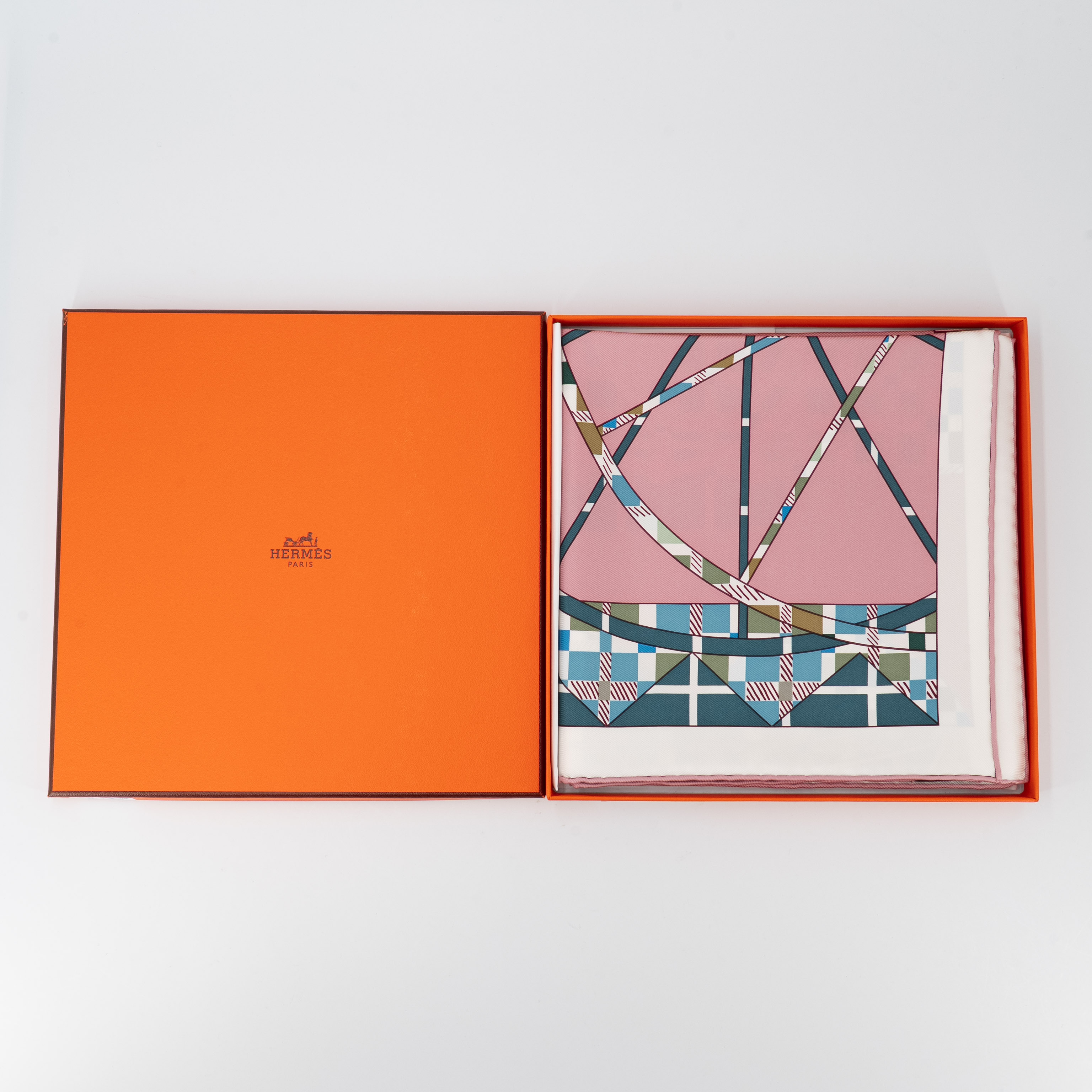 ランク N 新品 HERMÈS エルメス カレ90 タグ解れあり ピンク シルク