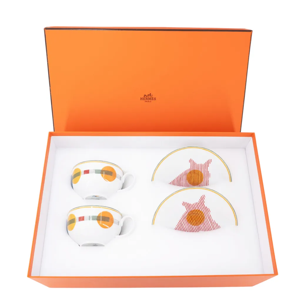 Saut Hermes tea cup and saucer White