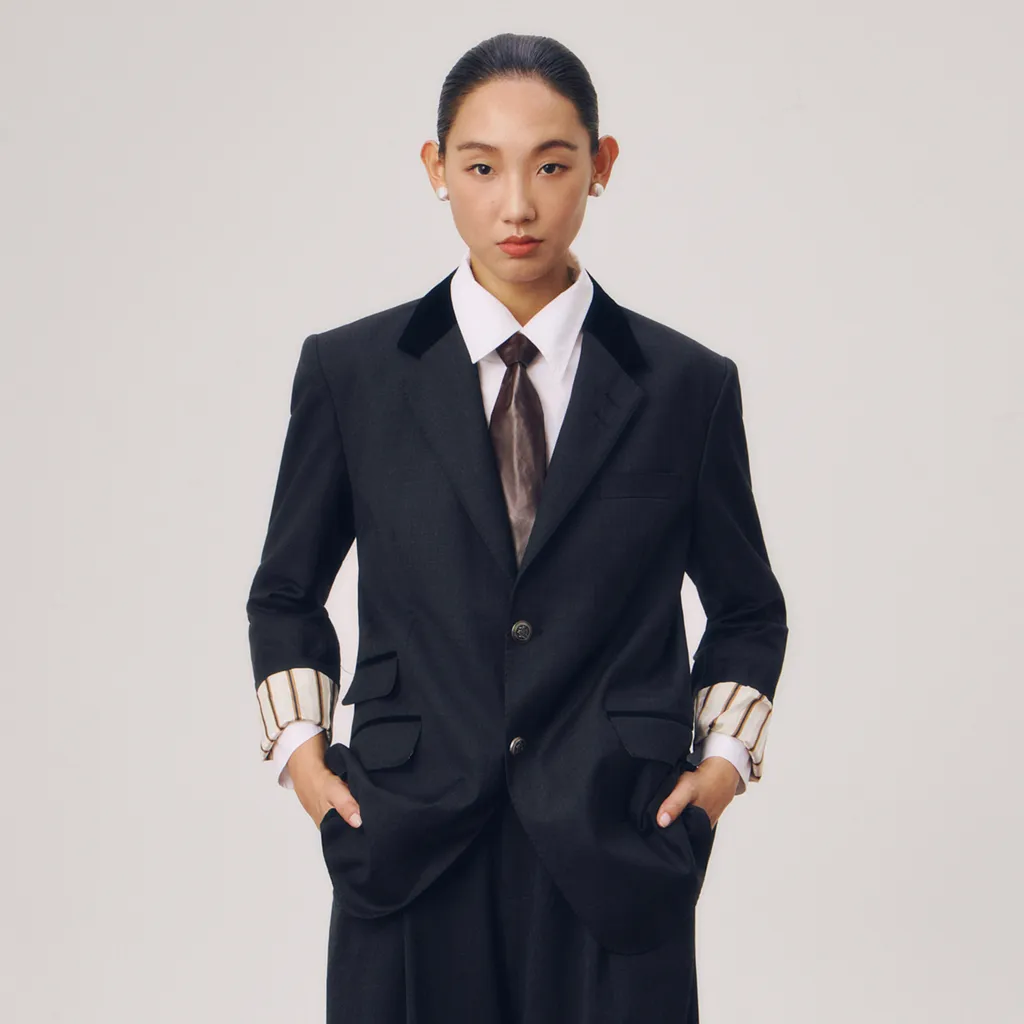 「Gentlewoman」Italian Fine Wool and Velvet Trim Micro-Structure Suit Size L Dark gray