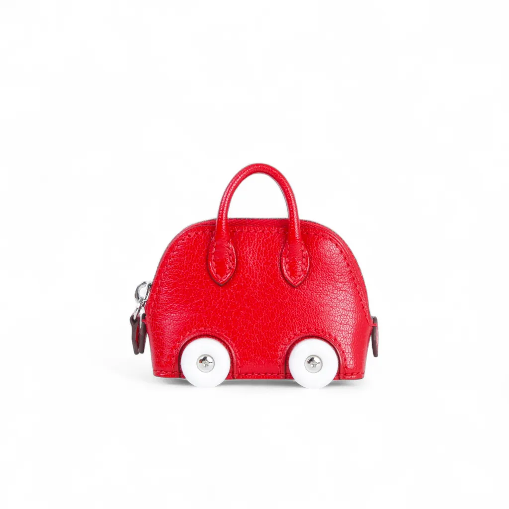 Bolide On Wheels Charm Rouge de Coeur (S3)