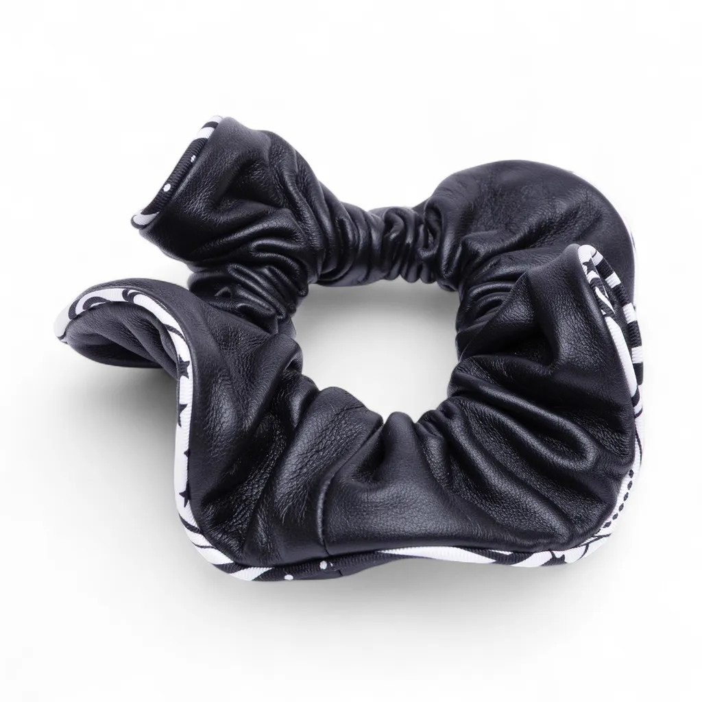 Chou chou Claudia Black