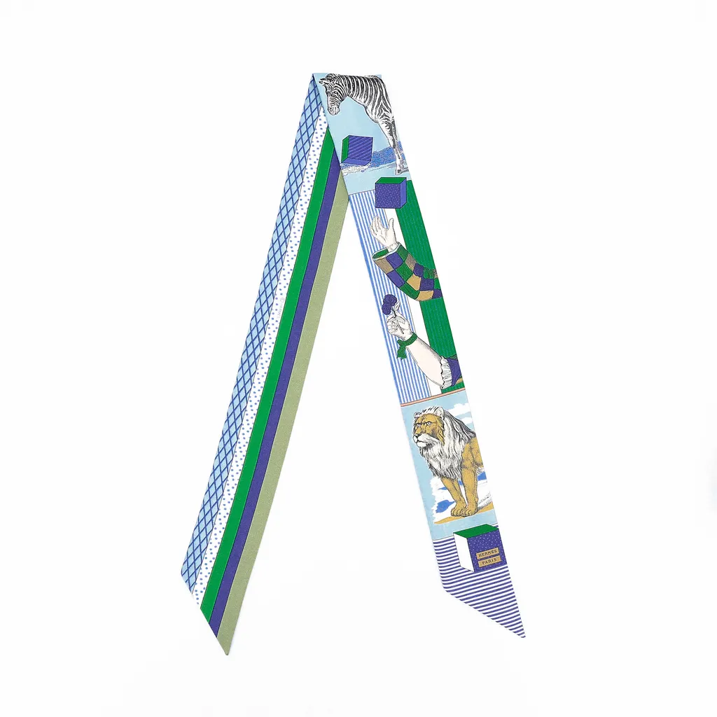 Twilly Grand Theatre Nouveau Blue Purple Green