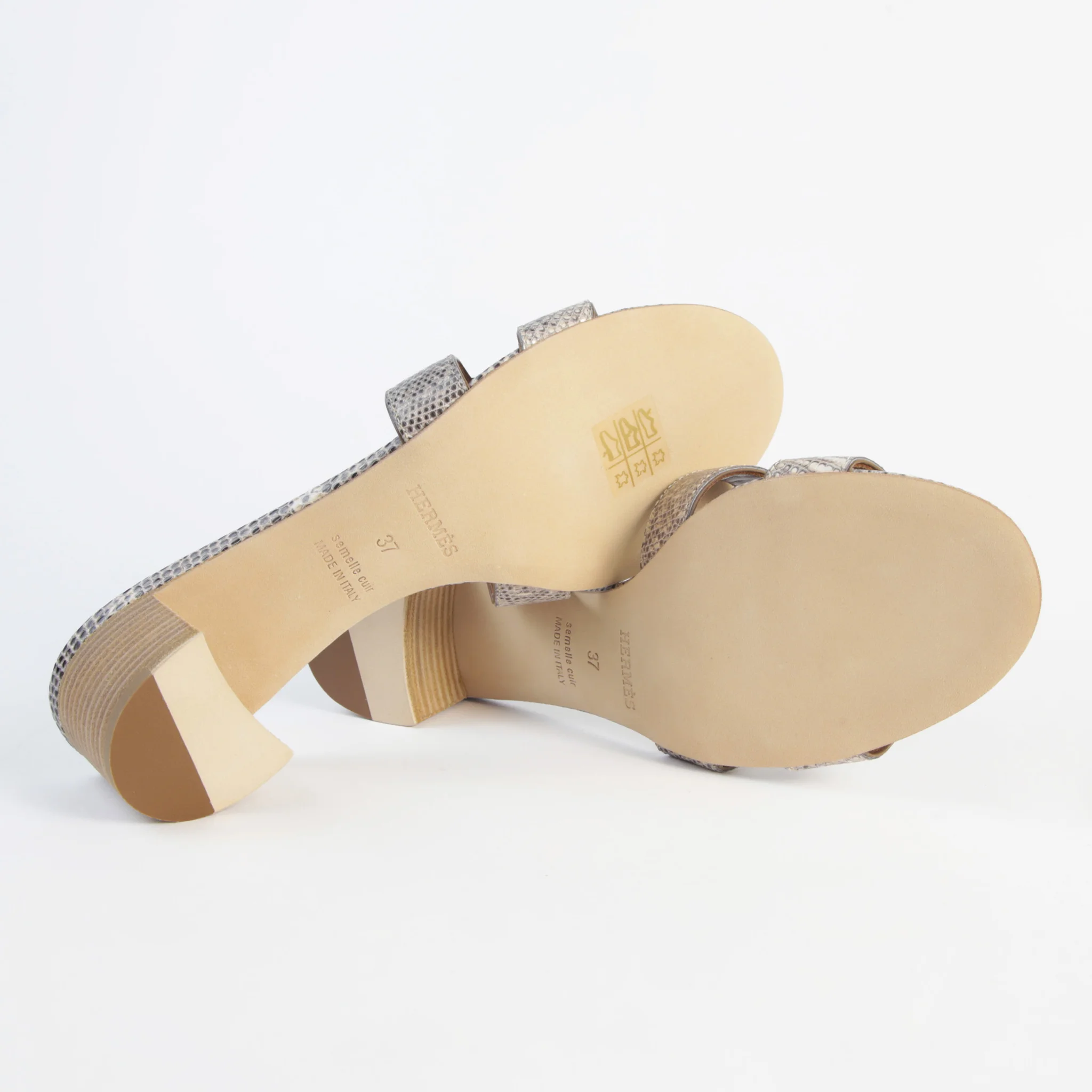 Oasis sandal Ombre (1B) - GINZA XIAOMA | Hermès Boutique Tokyo