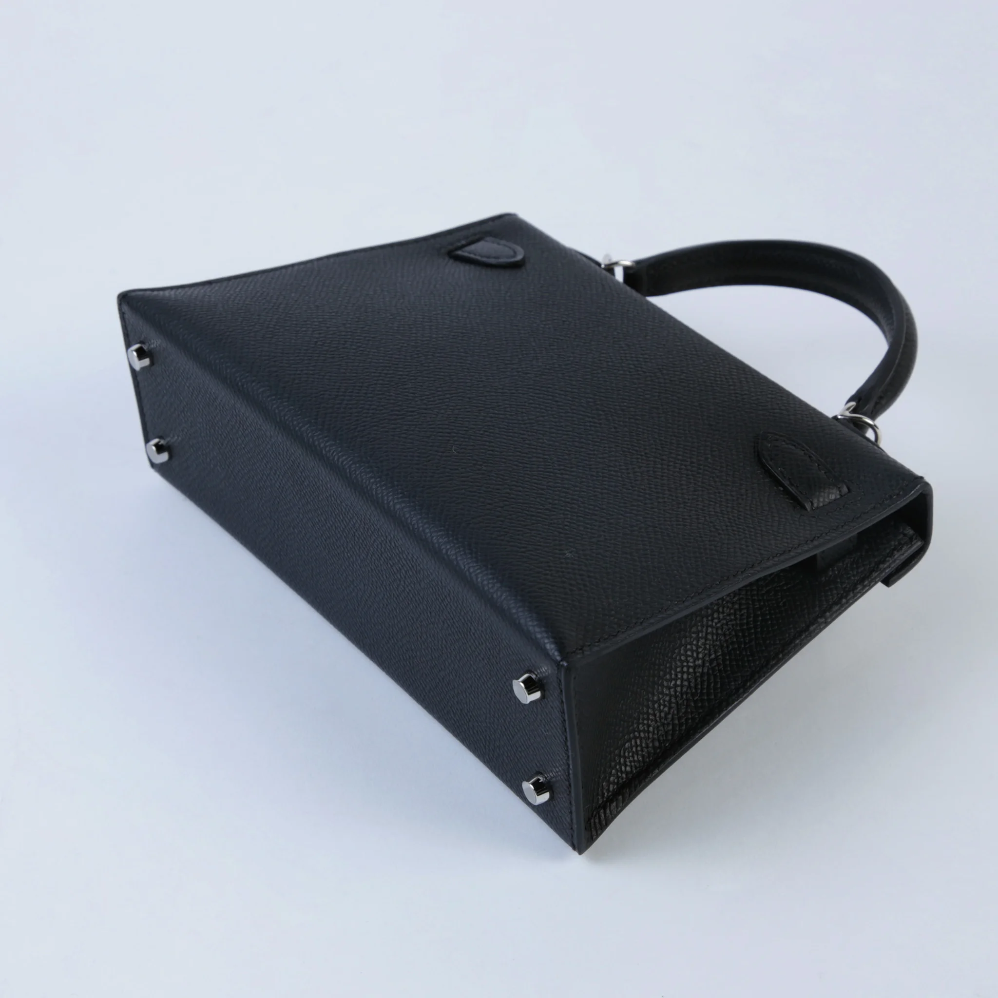https://img.ginzaxiaoma.com/images/20260515/01e3a1adc20e8e2d4763ad41c75f3dff.webp