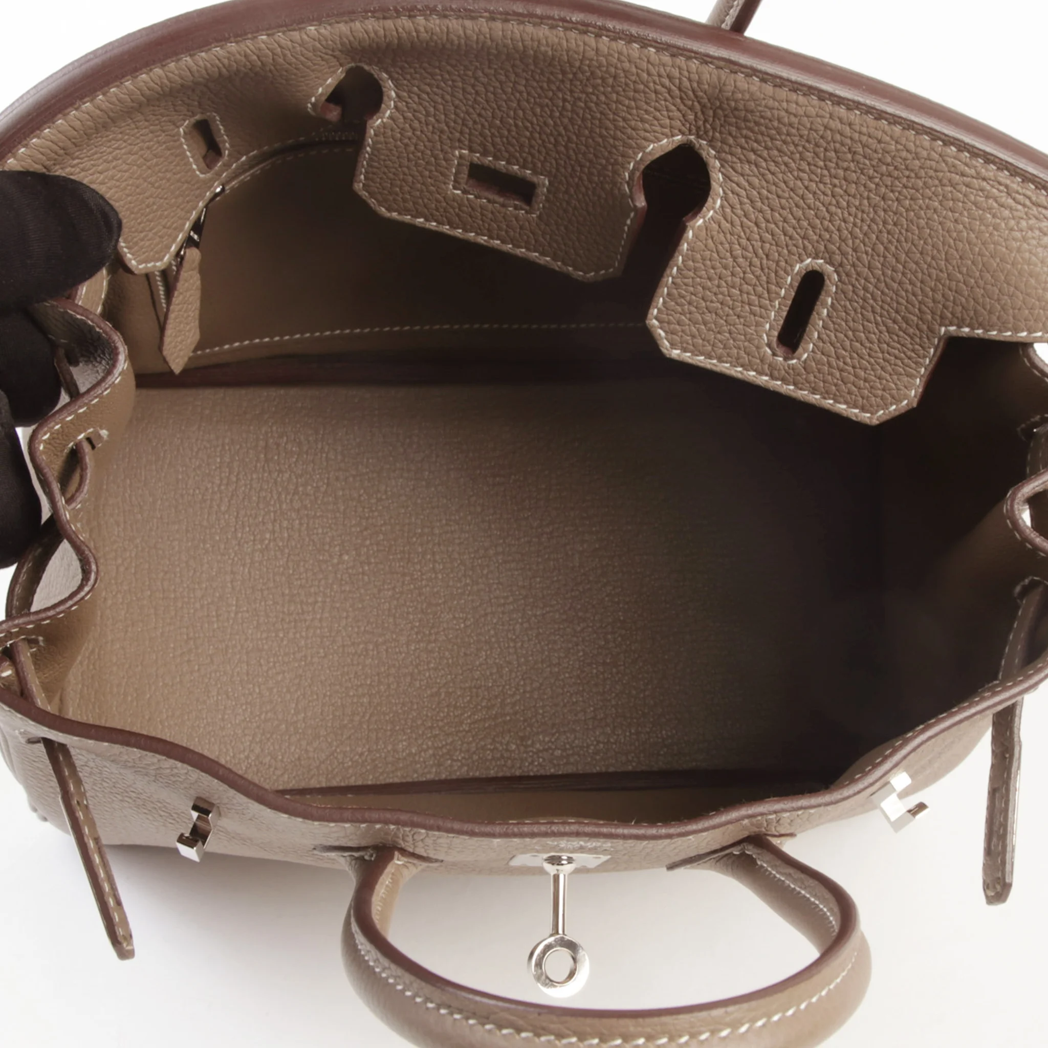 https://img.ginzaxiaoma.com/images/20260526/0c04e27731d1cbef0b92ef37ad29ef5e.webp