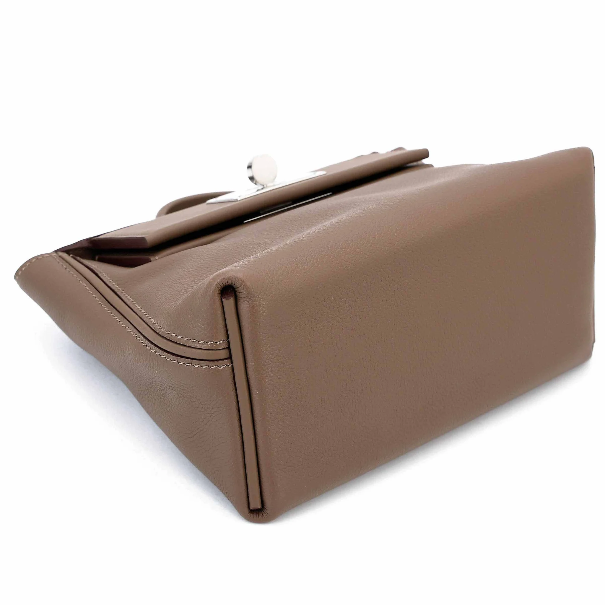 https://img.ginzaxiaoma.com/images/20260618/9375c2d9e76481a6c7f3625cd35f211f.webp