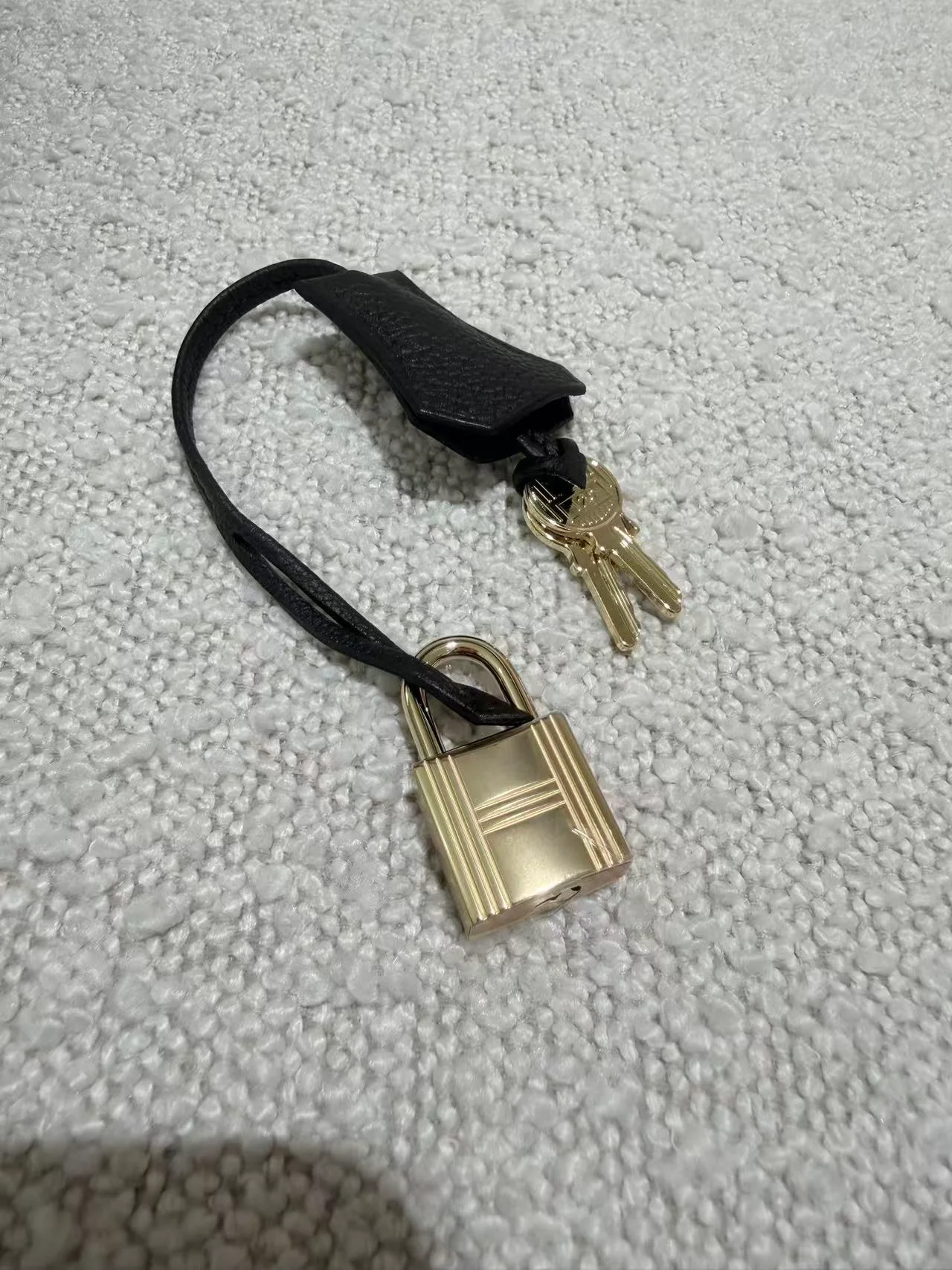 https://img.ginzaxiaoma.com/images/20260622/123b444120e7c25836b5b6a79a829090.webp