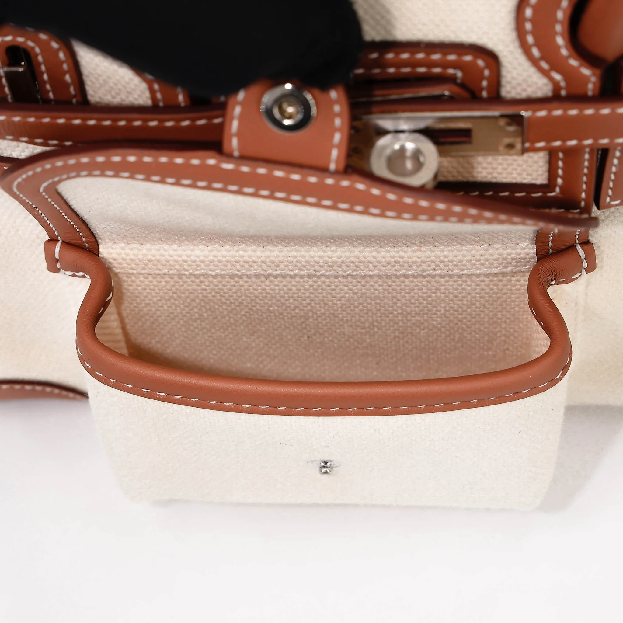 https://img.ginzaxiaoma.com/images/20260727/933df85a4affbd7e9567050c60b46f13.webp